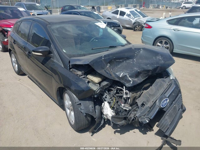Salvage Ford Focus Image