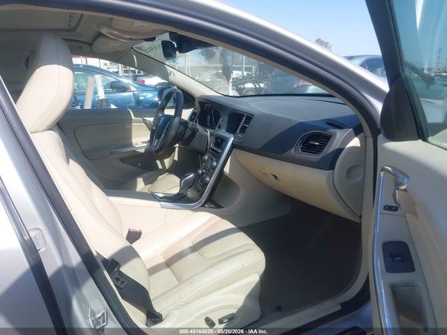 Volvo S60 T5