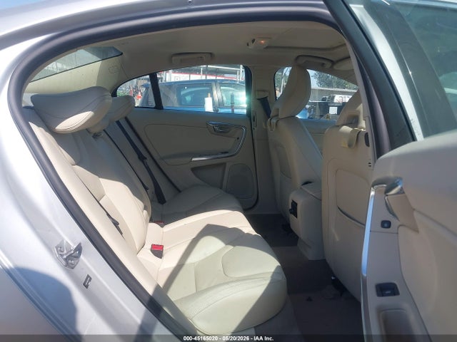 Volvo S60 T5