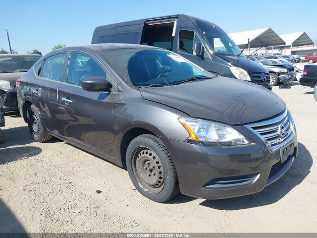 Salvage Nissan Sentra Image