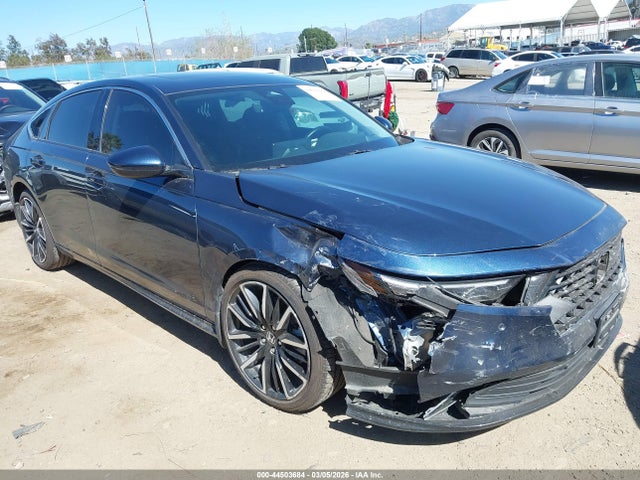 Salvage Honda Accord Image