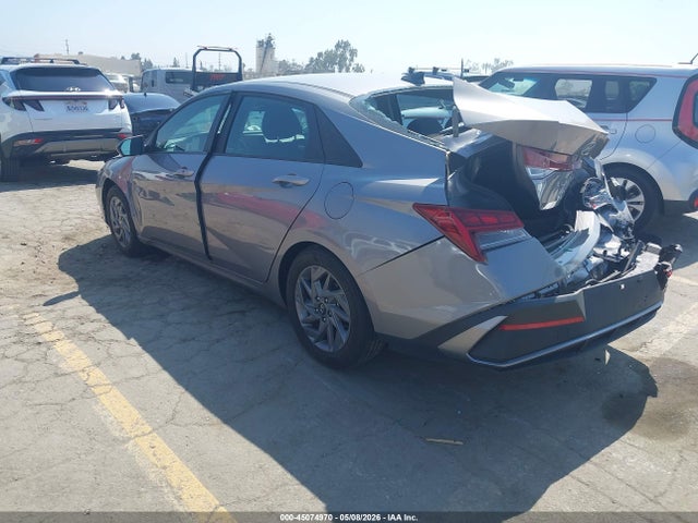 Hyundai ELANTRA Blue