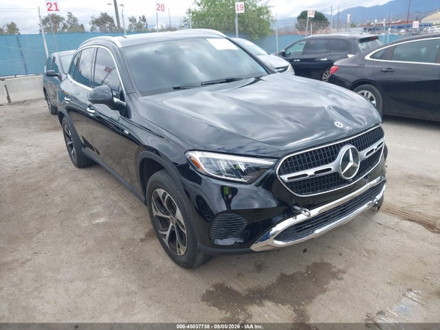 Salvage Mercedes-Benz GLC Image