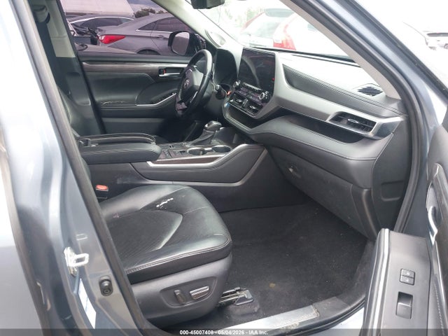 Toyota Highlander Hybrid Platinum