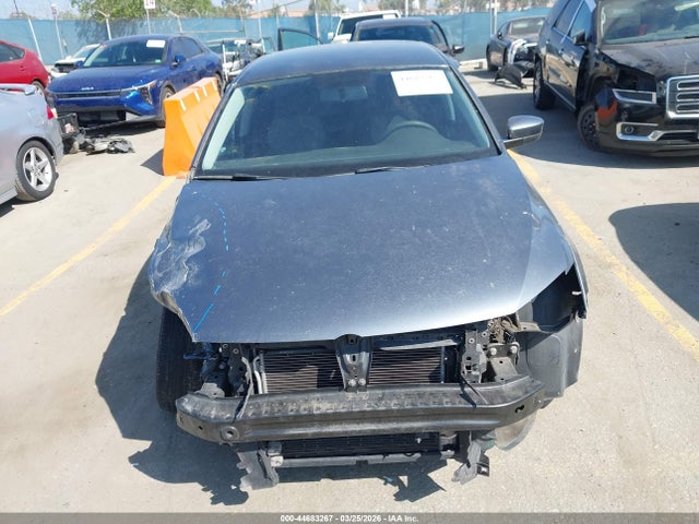 Volkswagen Jetta 1.4t S