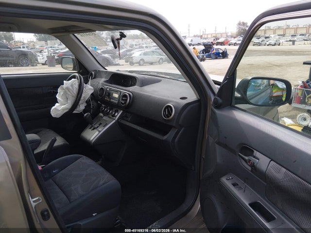 Scion xB