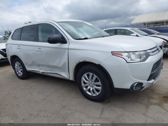 Salvage Mitsubishi Outlander Image