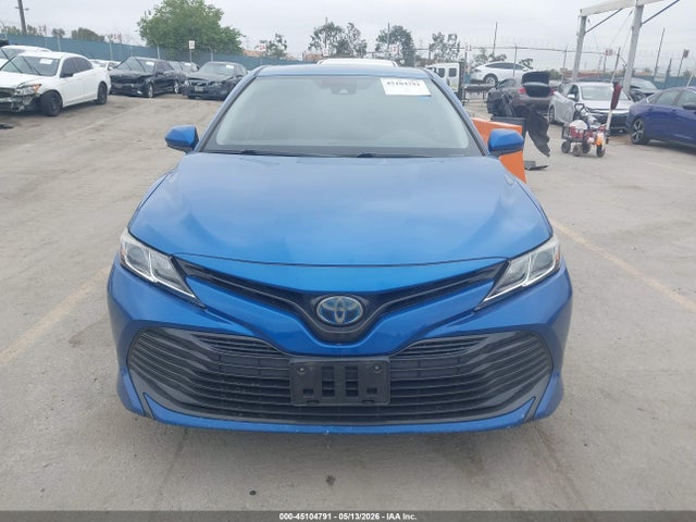 Toyota Camry Le Hybrid