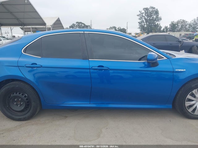 Toyota Camry Le Hybrid