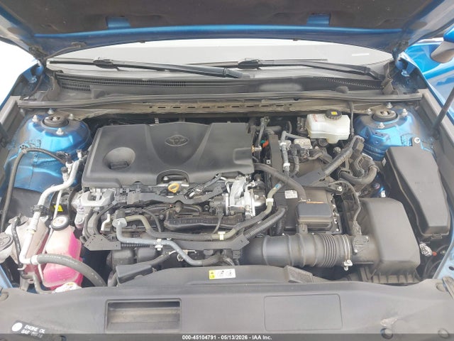 Toyota Camry Le Hybrid