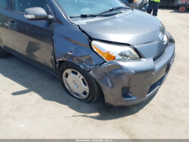 Scion xD