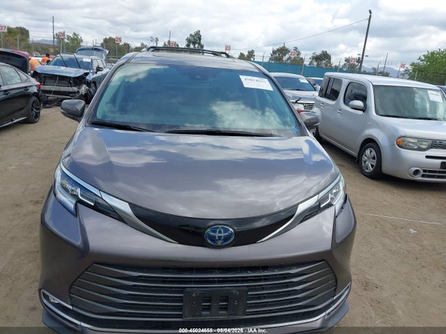 Toyota Sienna Limited