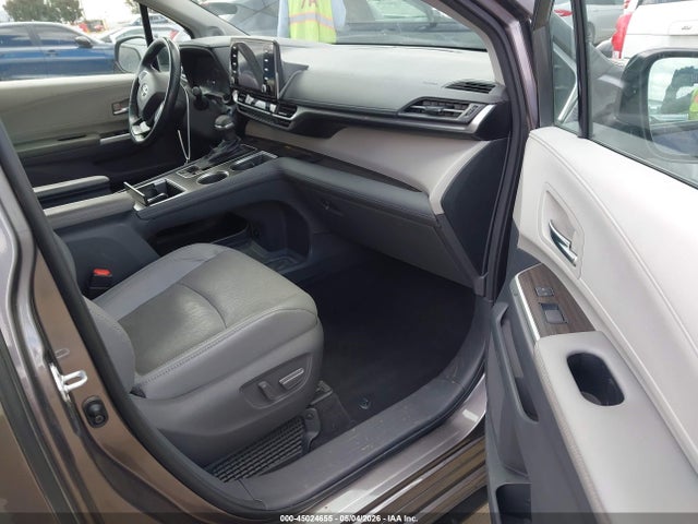 Toyota Sienna Limited