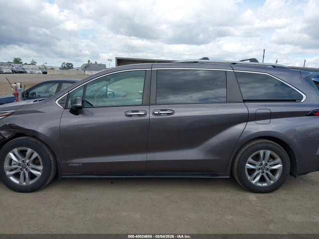 Toyota Sienna Limited
