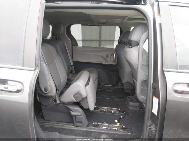 Toyota Sienna Limited