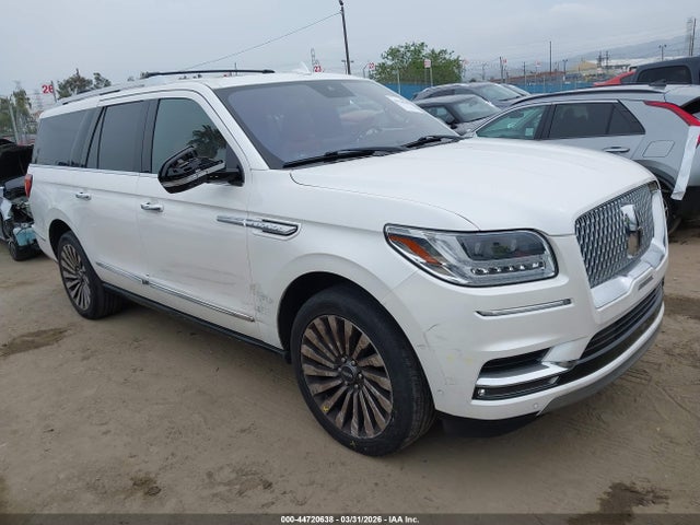 Salvage Lincoln Navigator Image