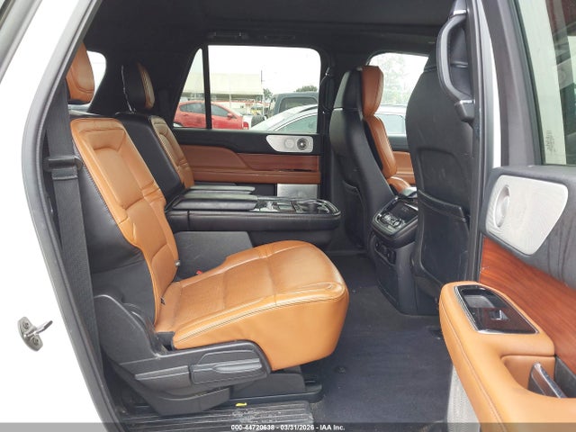 Lincoln Navigator Reserve