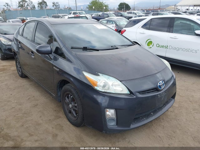 Salvage Toyota Prius Image