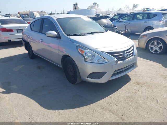 Salvage Nissan Versa Image
