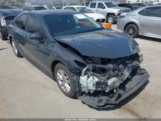 Salvage Toyota Camry Image