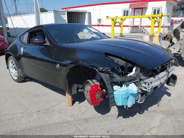 Salvage Nissan 370Z Image