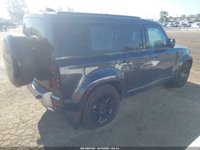 Land Rover Defender 110 P300