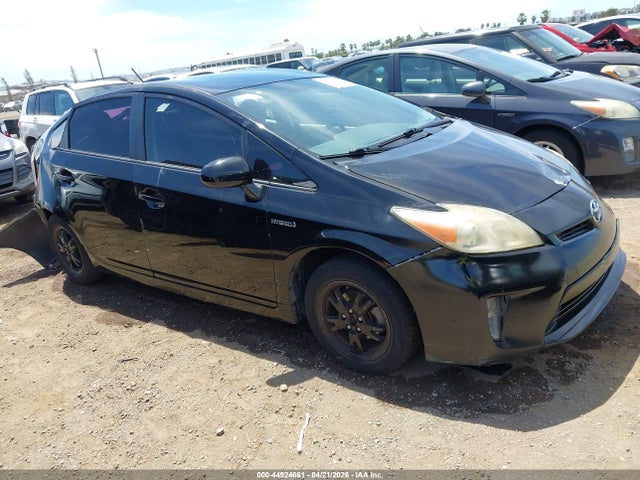Salvage Toyota Prius Image