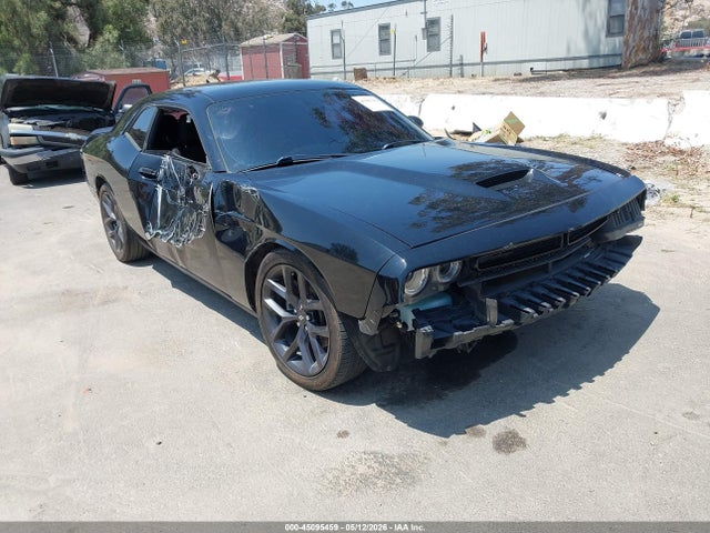 Salvage Dodge Challenger Image
