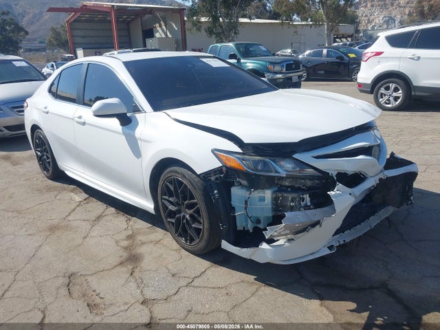 Salvage Toyota Camry Image