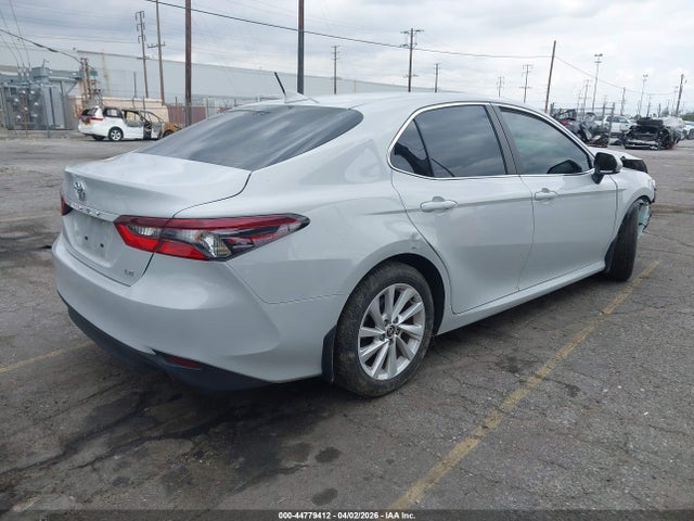 Toyota Camry Le