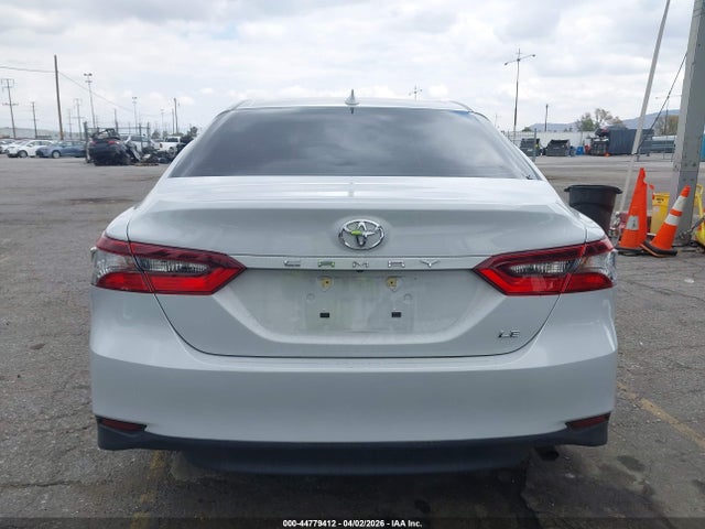 Toyota Camry Le