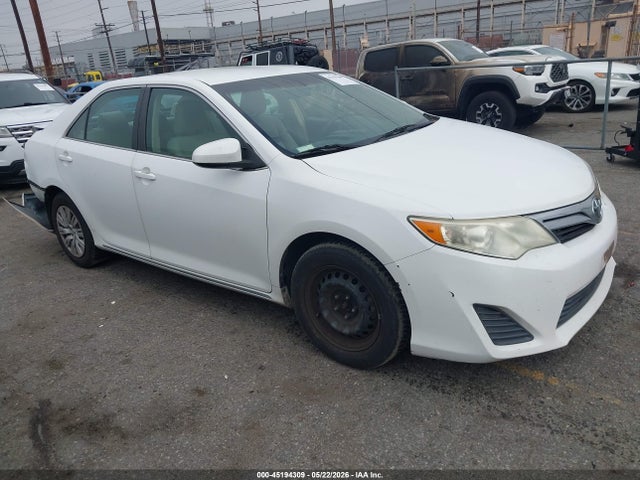 Salvage Toyota Camry Image
