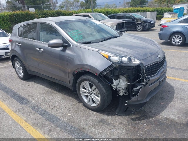 Salvage Kia Sportage Image