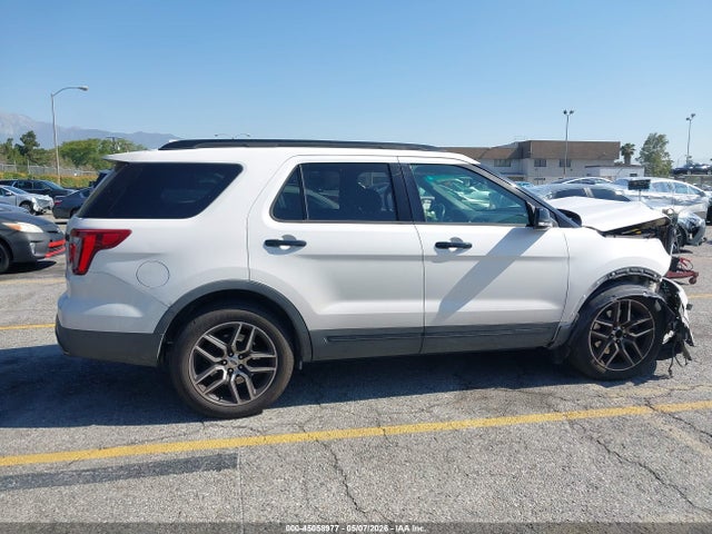 Ford Explorer Sport