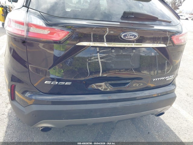 Ford Edge Titanium
