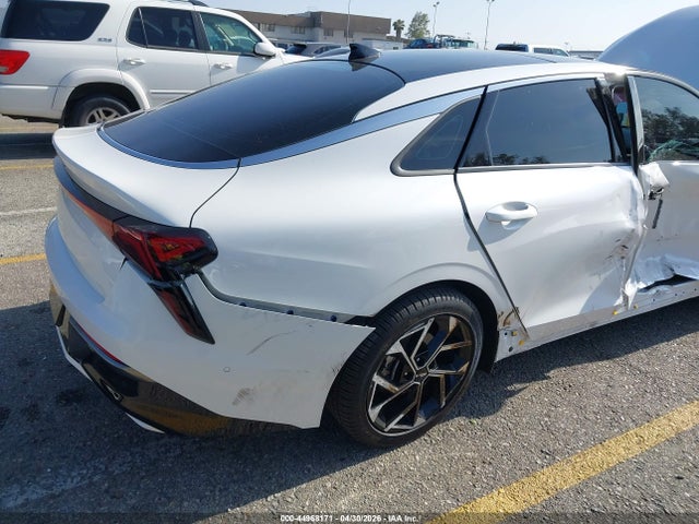 Kia K5 Ex