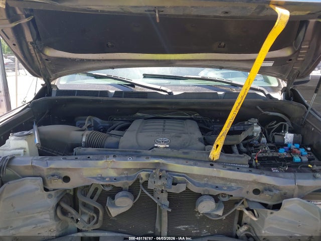 Toyota Tundra Sr5 5.7l V8