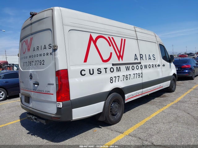 Mercedes-Benz Sprinter 2500 High Roof 4-cyl Diesel Ho