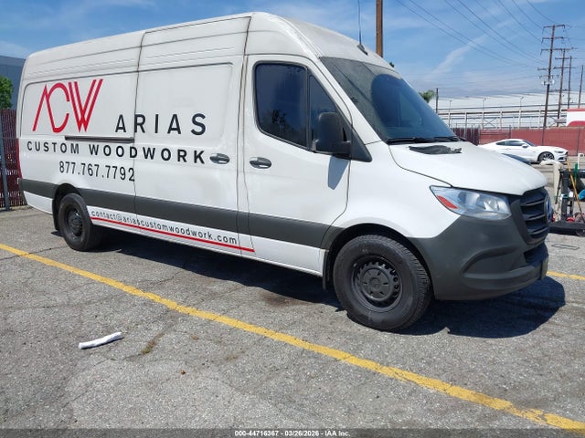 Salvage Mercedes-Benz Sprinter 2500 Image