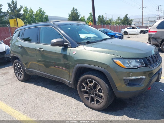 Salvage Jeep Compass Image