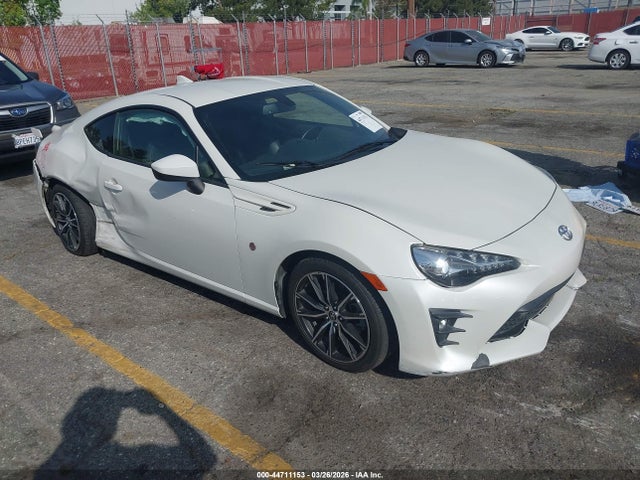 Salvage Toyota 86 Image