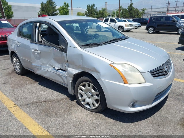 Salvage Nissan Sentra Image