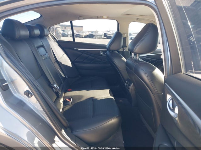 INFINITI Q50 Sport