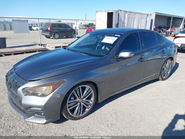 INFINITI Q50 Sport
