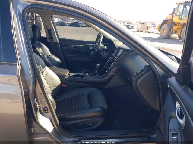 INFINITI Q50 Sport