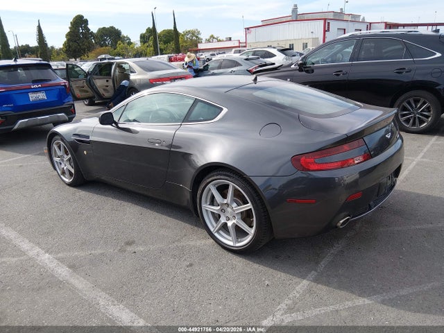 Aston Martin V8 Vantage
