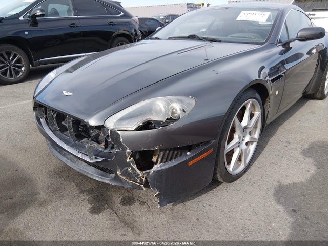 Aston Martin V8 Vantage