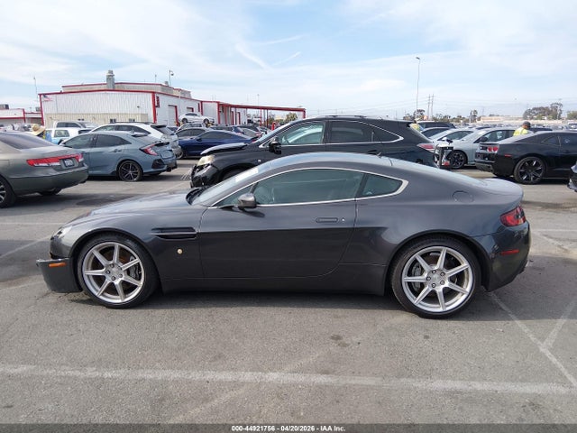 Aston Martin V8 Vantage