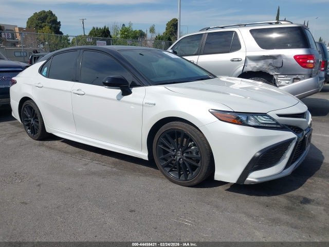 Salvage Toyota Camry Image