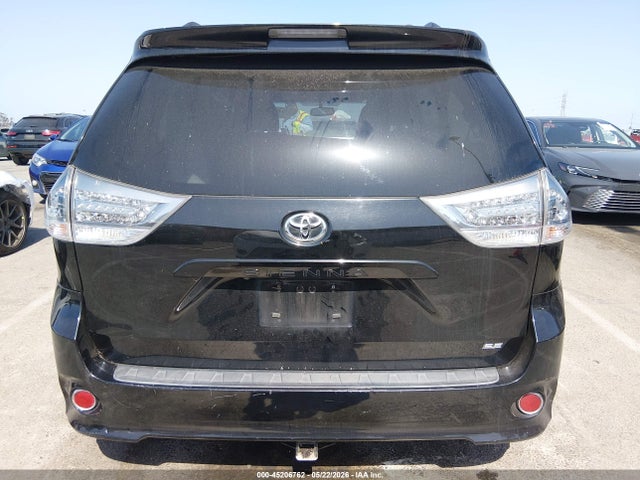 Toyota Sienna Se 8 Passenger